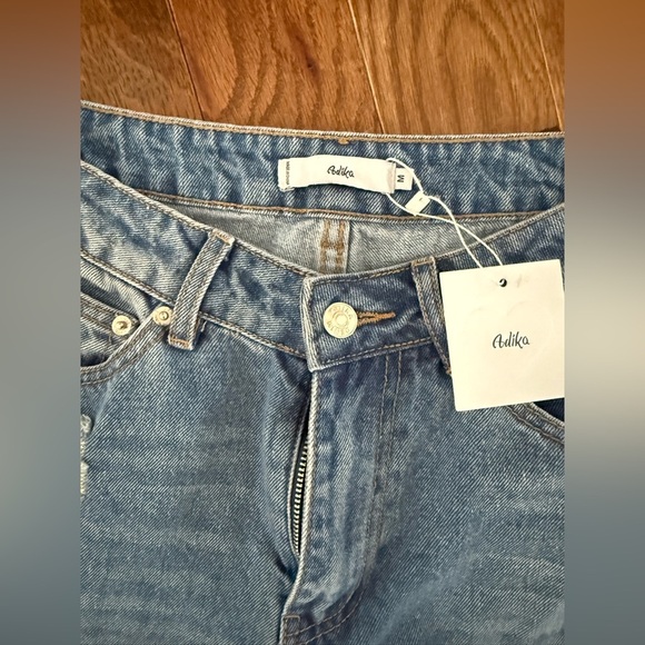 $189 BNWT Adika Light Blue Distressed Straight Leg Jeans - Picture 3 of 9